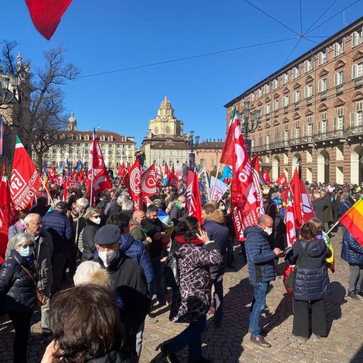 Raccolta beni per l'Ucraina alla sede della Lega di Ivrea