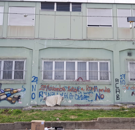 Le Vallette non dimenticano Sabino e Maurizio: un murales in piazza Montale per i due ragazzi scomparsi