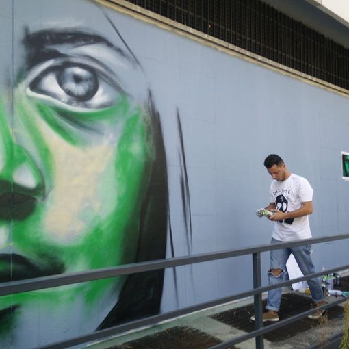 Graffiti contro i vandali: così via Plava si colora di bellezza con MurArte