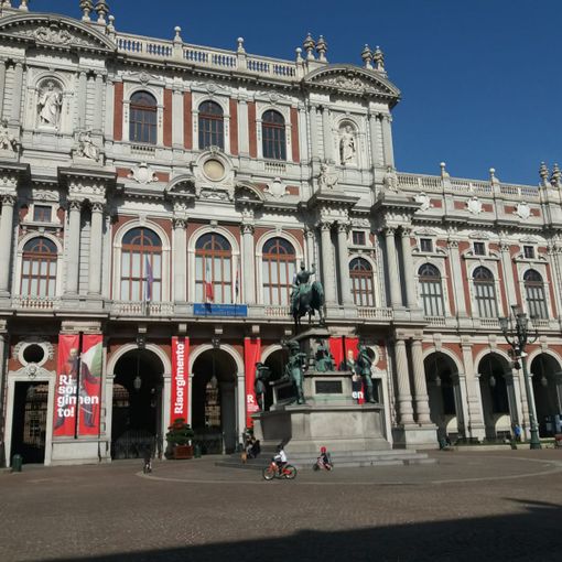 Arriva la metro 2, trasloca la statua di Carlo Alberto: al via i sondaggi per il restauro e lo spostamento