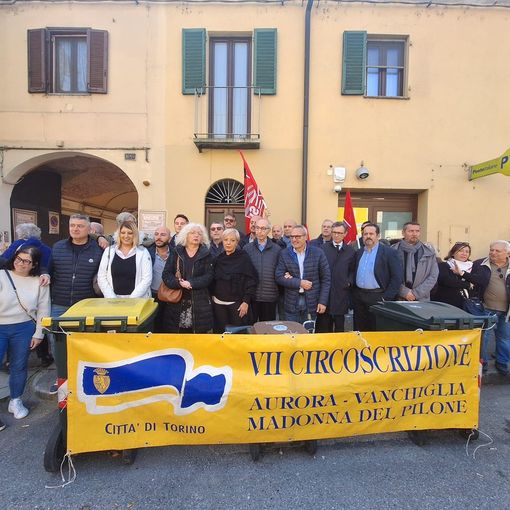 Oltre 600 firme contro la chiusura dell'ufficio postale di corso Casale