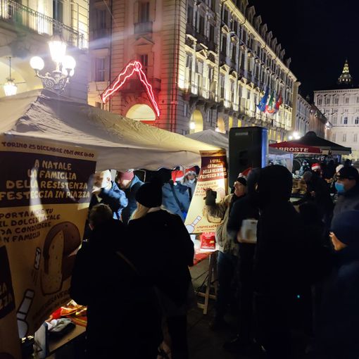 Il presidio No greenpass di ieri pomeriggio, 25 dicembre