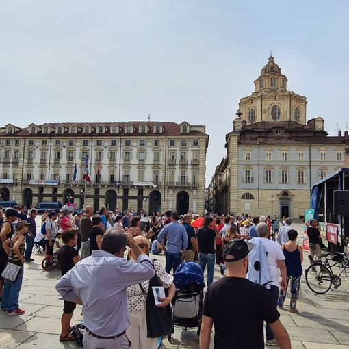 La piazza per il No Paura Day 2