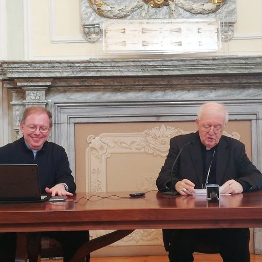 Nosiglia: &quot;I giornalisti devono evitare di propagandare notizie come fossero dogmi&quot;