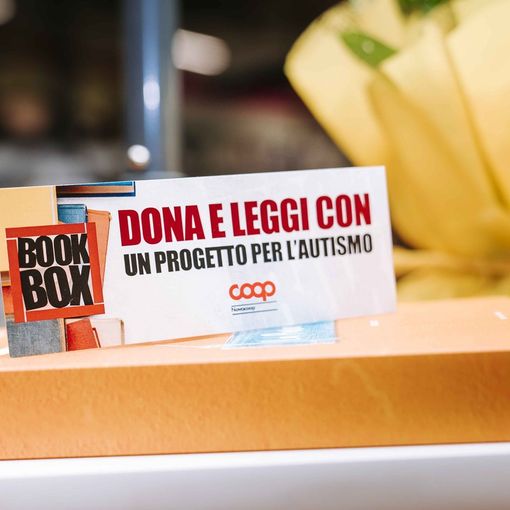 Raccolta di libri 'speciale' nei punti vendita Nova Coop per promuovere la giornata sull'autismo