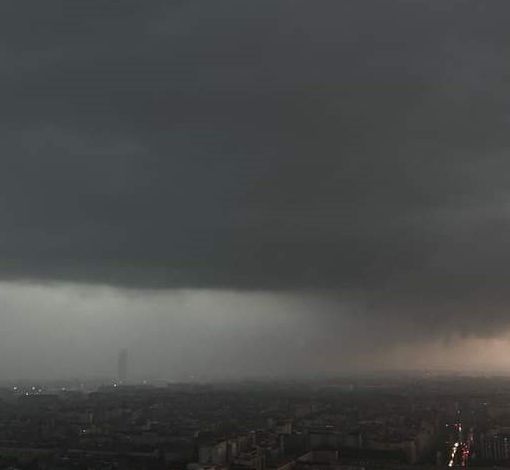 nuvolone nero su torino