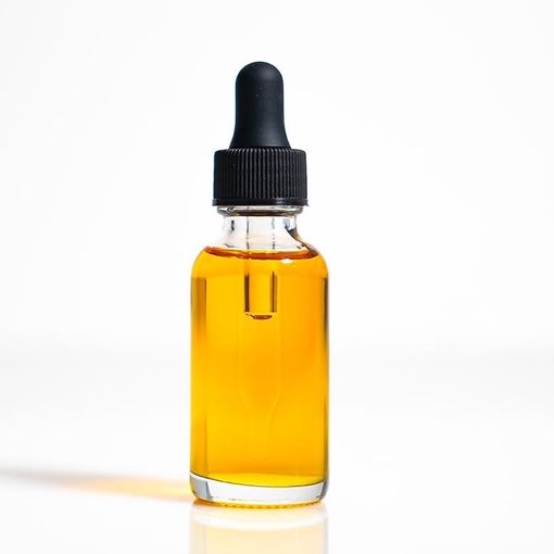 Olio di Canapa: non è tutto oro quel che luccica