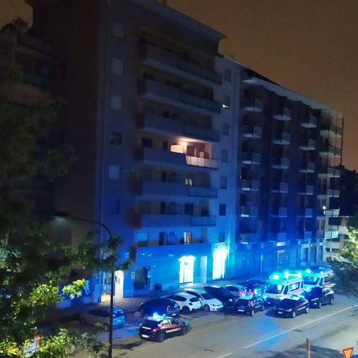 Operaio ucciso dal figlio a Collegno: il ragazzo avrebbe difeso la madre
