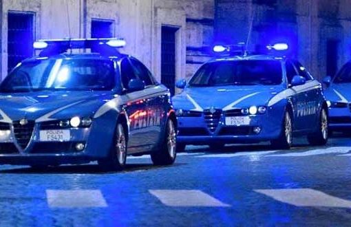 Fermati mentre stavano per rubare una Enjoy