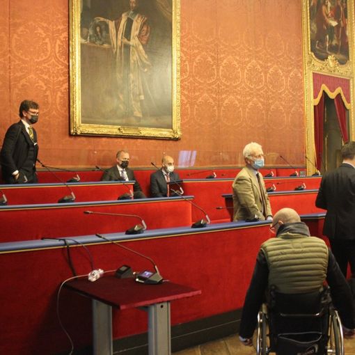 Lo Russo presenta il programma, le minoranze abbandonano l'aula: caos in Sala Rossa [VIDEO]