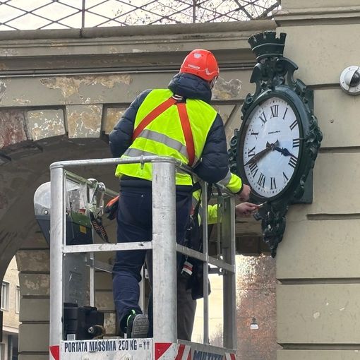 Torino fa ripartire le lancette dei suoi orologi storici