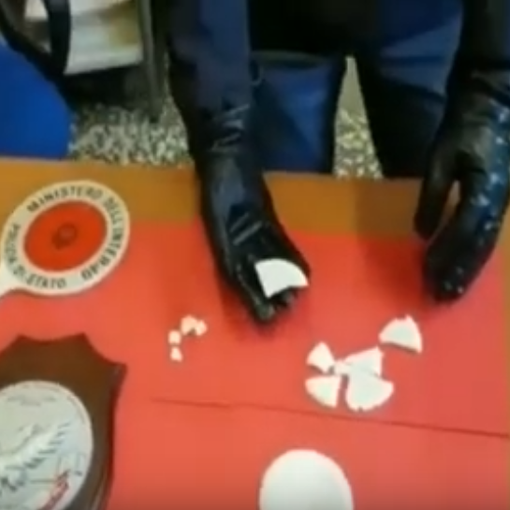 Scoperto un altro laboratorio che produceva &quot;ostie&quot; fatte di crack: un arresto