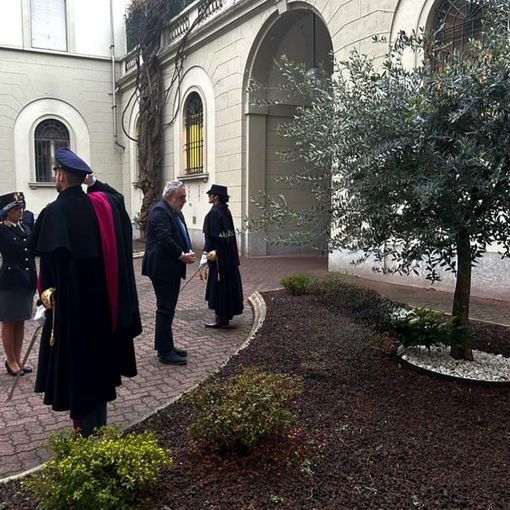 omaggio alla targa in memoria
