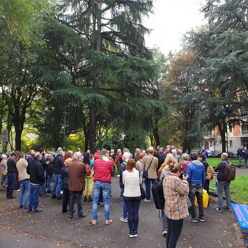 inaugurazione panchina per la pace