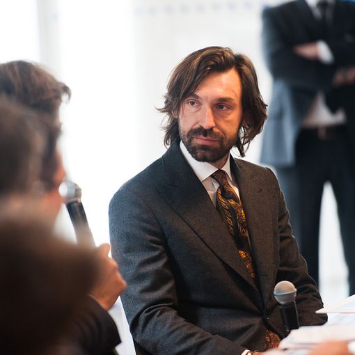 Torino, si fingeva Andrea Pirlo per compiere truffe: denunciato 48enne