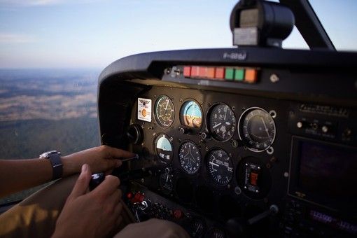 pannelo di controllo di un aereo