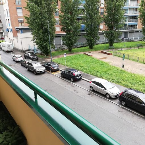 Parella, parcheggio selvaggio in via Angelo Mosso