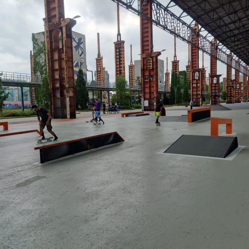 Appendino davanti allo skate park di parco Dora