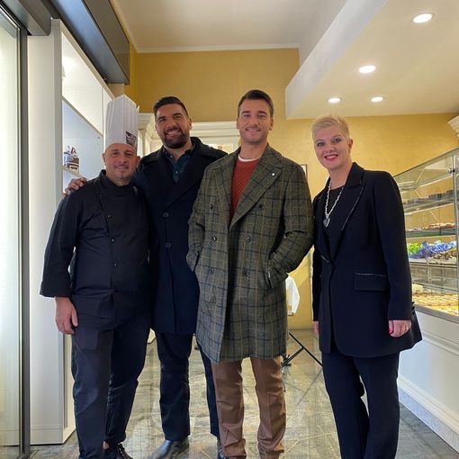 sfida tra pasticcerie in Tv