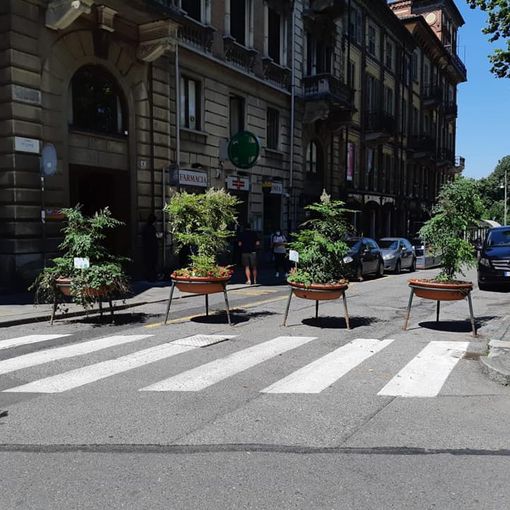 Al via le pedonalizzazioni di via Petitti e corso Fiume: spazio a giovani e verde
