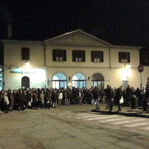 Pendolari in attesa per ore dopo l'investimento a Cavallermaggiore; l'assessore Balocco: “La gestione non è stata all'altezza”