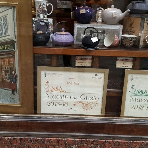 Salto in Oriente, a due passi dal Comune, mangiando un panino al roastbeef: a Torino è &quot;The Tea&quot;