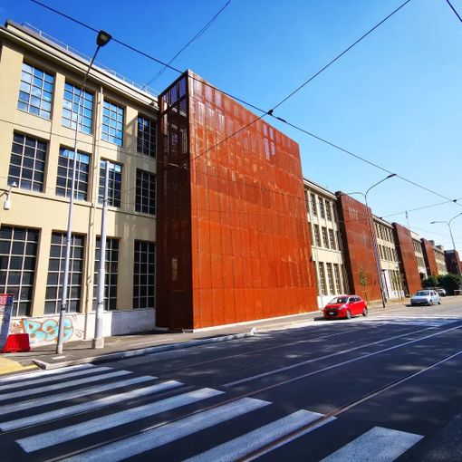 Nuove aree verdi e un parcheggio, piazza Graf cambia volto con Microtecnica