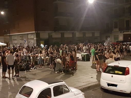 La polemica non abbandona piazza Santa Giulia: stavolta tocca alla festa universitaria