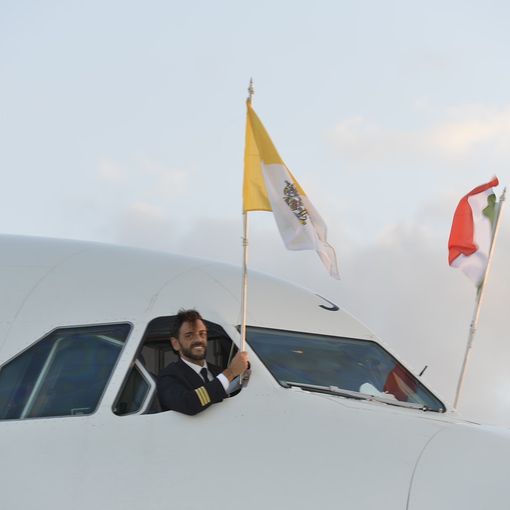 Un pilota di Torino sul volo papale di oggi per il Mozambico