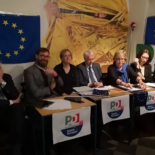 Europee, Pisapia a Torino lancia la sfida del Pd