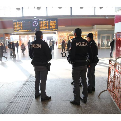Trofarello, giovane scappa da una comunità e viene ritrovata lungo i binari del treno