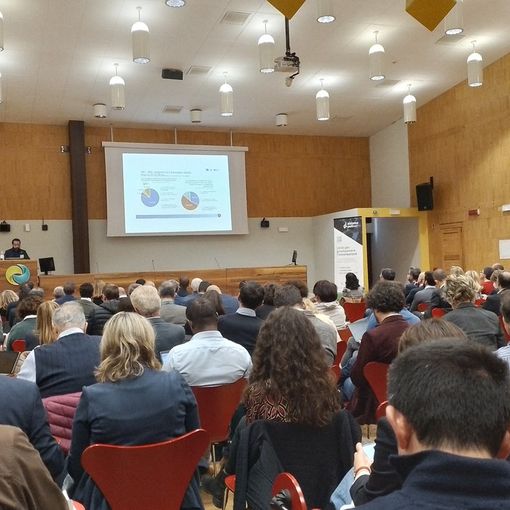 Sala convegni a Envipark gremita di pubblico