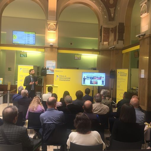 Poste Italiane, l'educazione finanziaria si fa negli uffici di Torino Centro