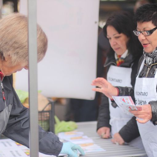 A pranzo con “fa bene”: con i volontari, le famiglie, i partner del progetto