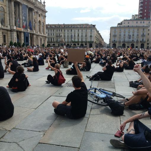 Black lives matter Grugliasco, sabato 27 flash mob contro il razzismo