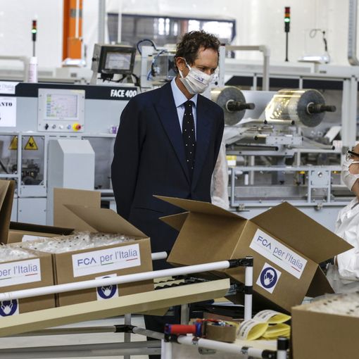 Non solo la piena occupazione, Fca festeggia anche i 100 milioni di mascherine prodotte
