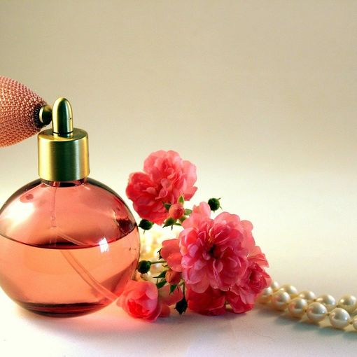 I vantaggi di acquistare profumi online