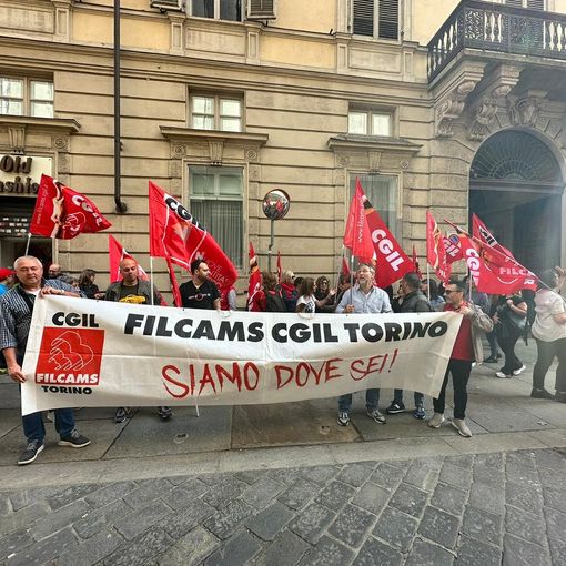 Per i call center di Agos Ducato il contratto peggiora: lavoratori e sindacati chiedono aiuto al Comune