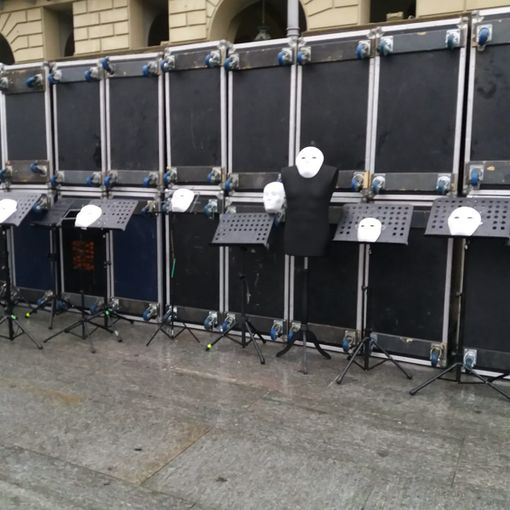 Flash-mob lavoratori dello spettacolo in piazza Castello