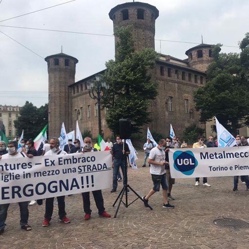 A Torino scendono in piazza i metalmeccanici Ugl: “Chiediamo il blocco dei licenziamenti per tutto il 2020 e prolungamento Naspi” [FOTO e VIDEO]