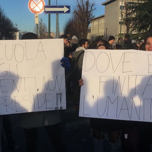 &quot;Al Copernico Luxemburg di Torino gli studenti sono considerati ghiaccioli&quot;