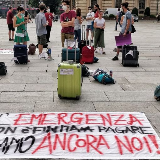 La protesta degli studenti torinesi: &quot;Tagliati i servizi, ma le tasse dobbiamo pagarle&quot;