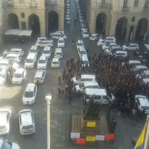 Protesta taxisti a Torino, Gariglio del Pd:&quot;Appendino solidale, in Regione M5S propone legge in senso opposto&quot;