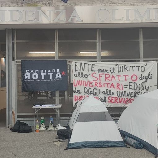 Edisu rinvia lo sfratto della studentessa dopo la protesta dei suoi compagni