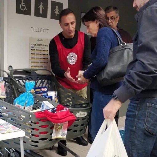 Successo delle raccolte alimentari per le famiglie italiane in difficoltà