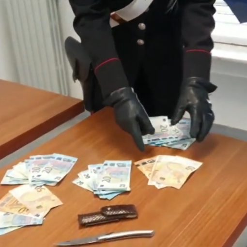 Rapina una farmacia, ma viene arrestato da carabinieri e vigili urbani di Venaria [VIDEO]