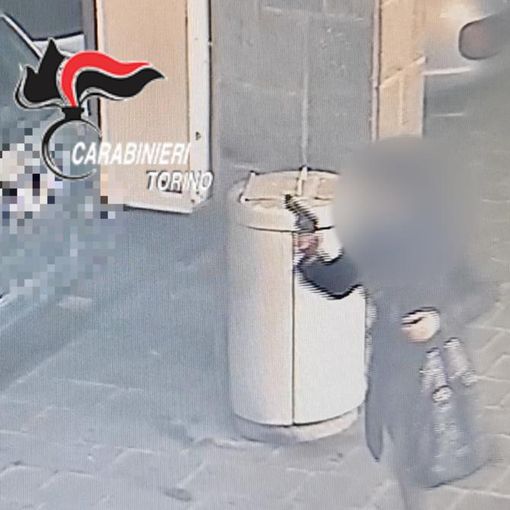 immagini di una rapina riprese dalle telecamere di sicurezza