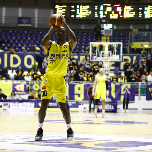 La Reale Mutua torna a vincere: battuta Rieti 89-85
