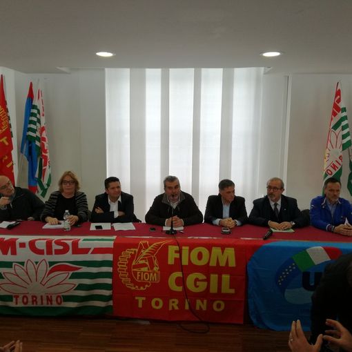 Embraco, nessun accordo, ma firmato il prolungamento della procedura. Trattative fino a fine 2018 e intanto reindustrializzazione (VIDEO)