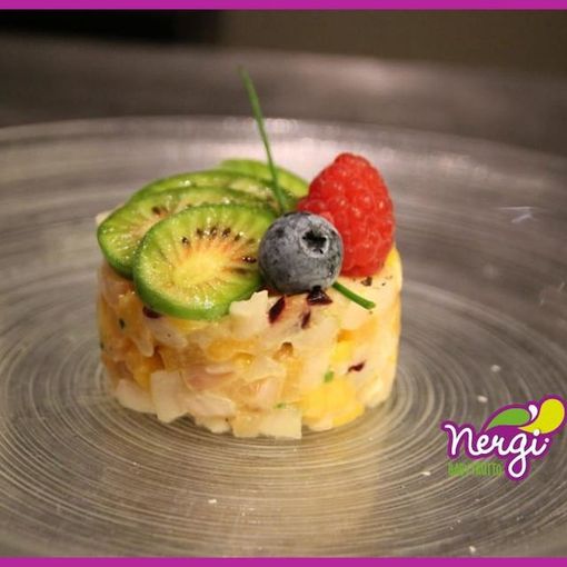 I mercoledì Veg di Ortofuit: oggi prepariamo la Tartare di ricciola e calamaro con Nergi e frutta